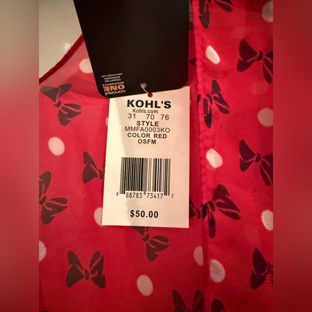 NWTs Disney’s Minnie Mouse scarf. Black bow & polka dots. - Picture 9 of 10